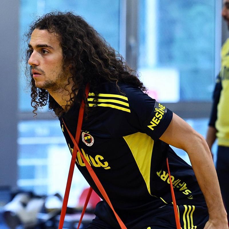 Fenerbah�e, Be�ikta� derbisinin haz�rl�klar�na �ift antrenmanla devam etti