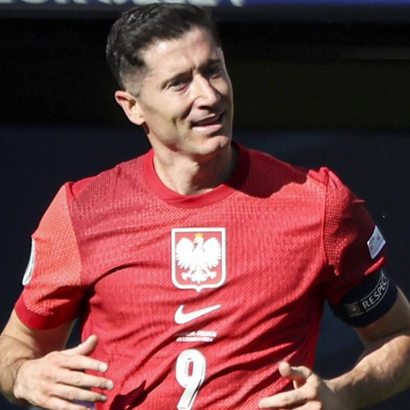 Robert Lewandowski'den milli tak�m a��klamas�
