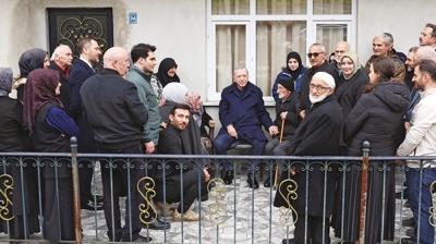 Baba oca��nda bayram ziyareti