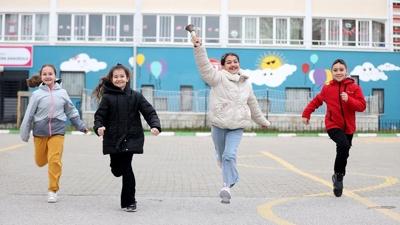 Ders zili yeniden �ald�: ��renciler ikinci d�neme ba�lad�