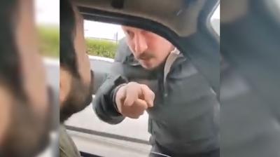 İzmir'de trafikte dehşet: Ailesinin önünde saldırdı