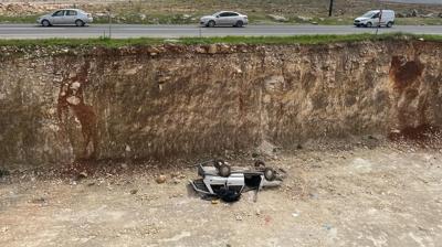�anl�urfa'da otomobil kanala d��t�: �l� ve yaral� var