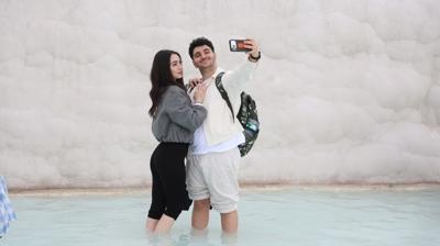 UNESCO D�nya Miras� Listesi'nde... Pamukkale'de bayram boyunca yo�unluk ya�and�!