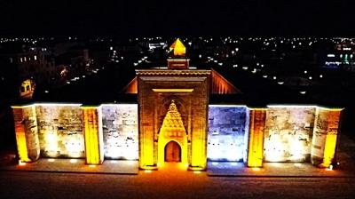 Yap�mc�lar�n ilgisi Sultanhan� Kervansaray�'n�n tan�t�m� i�in katk� sa�l�yor