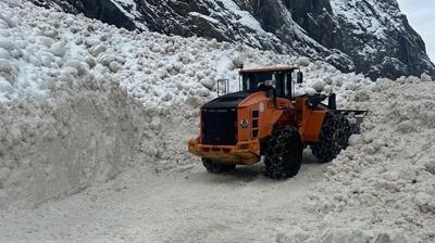 Y�ksekova-Da�l�ca kara yolu ��� nedeniyle kapand�