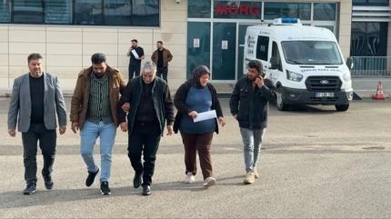 Antalya'da konteyner yang�n� facias�... 6 ki�inin cenazesi yak�nlar�na teslim edildi