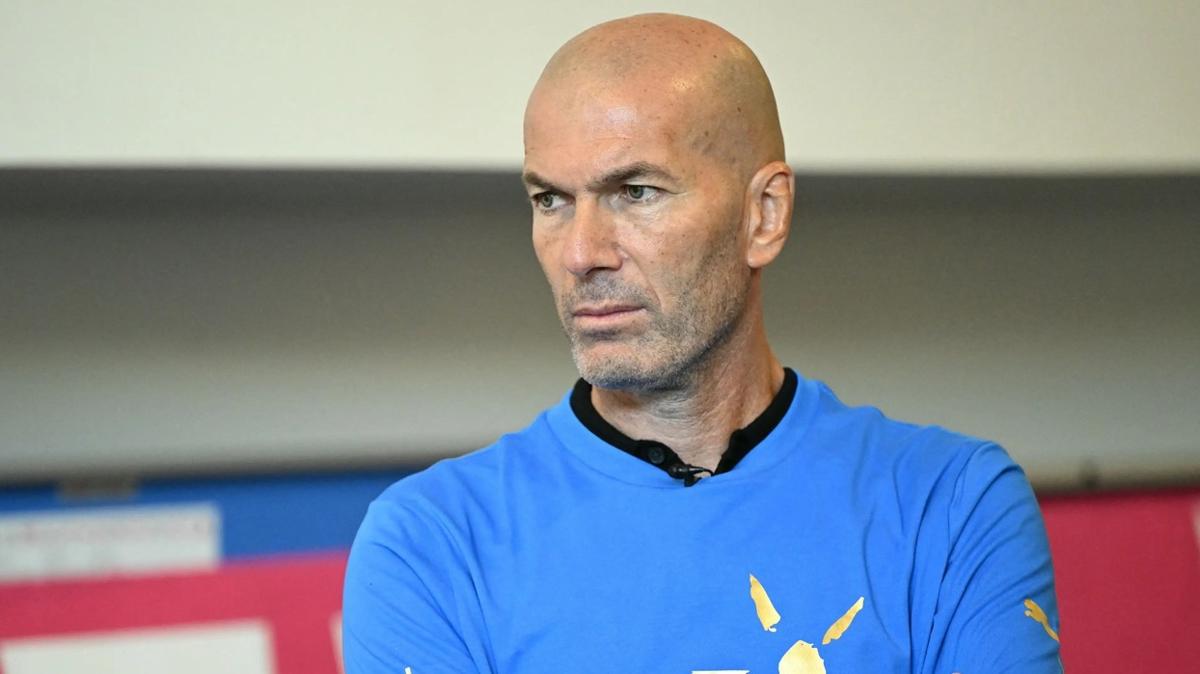 zinedine zidane fransa futbol foto�raflar� resimleri