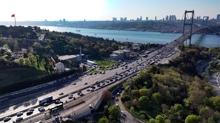 Bayramda otoyol ve k�pr�lerden 12,3 milyon ara� ge�ti