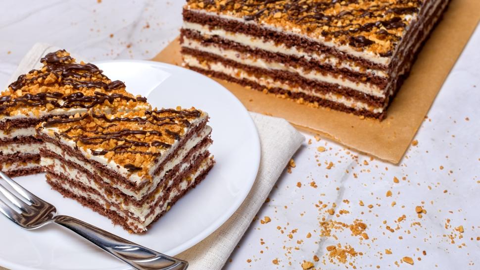 Bisküvili pasta tarifi: 15 dakikada çay demlenene kadar hazır