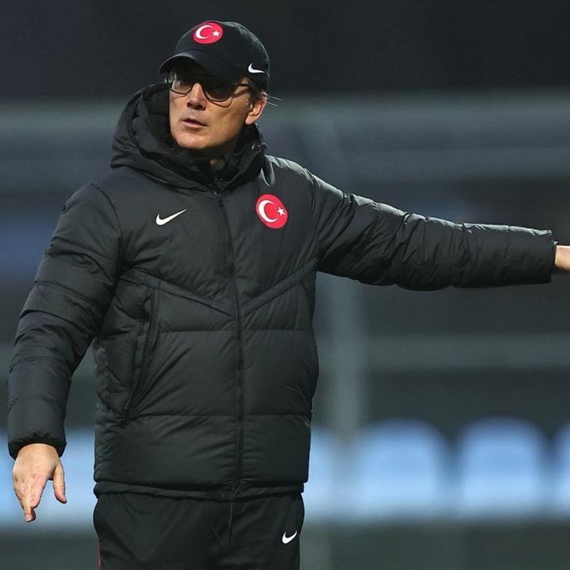 Bizim �ocuklar tam kadro