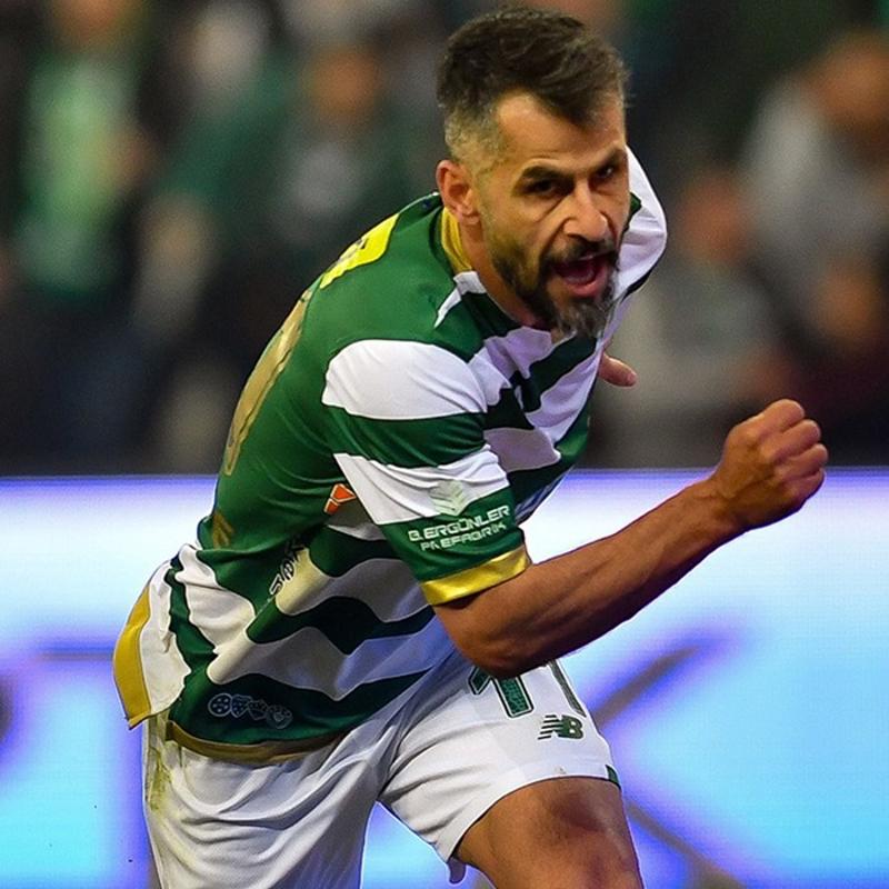 Bursaspor'dan �ampiyonluk yar���nda �nemli ad�m