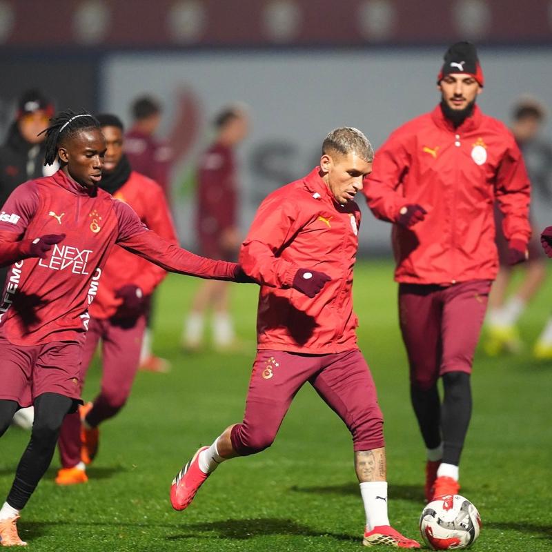 Galatasaray, Trabzonspor mesaisine ba�lad�