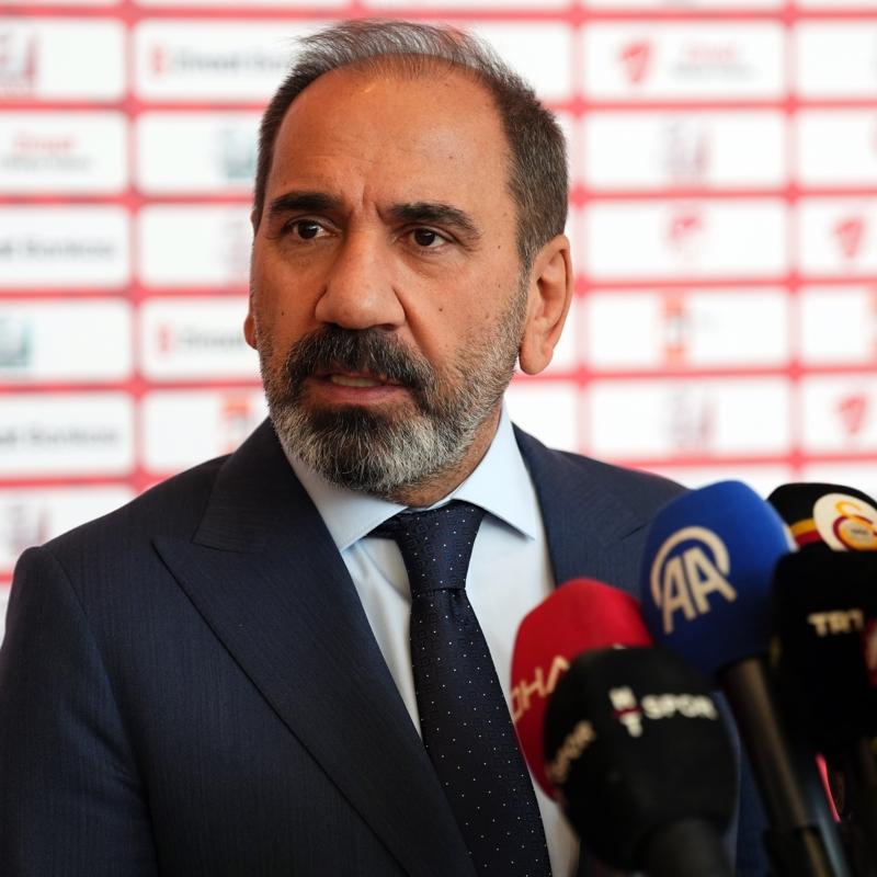 Mecnun Otyakmaz'dan Be�ikta� a��klamas�