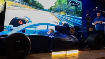 Turkcell'den Ya�l�lara Sayg� Haftas�'na �zel �Dijital Bahar B�y�k Yar��' etkinli�i