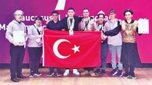 Birinci ve ikinci T�rkiye'den! Liseliler matematikte zirvede