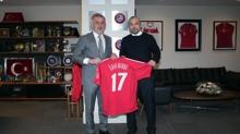 �lhan Mans�z'dan TFF'ye ziyaret