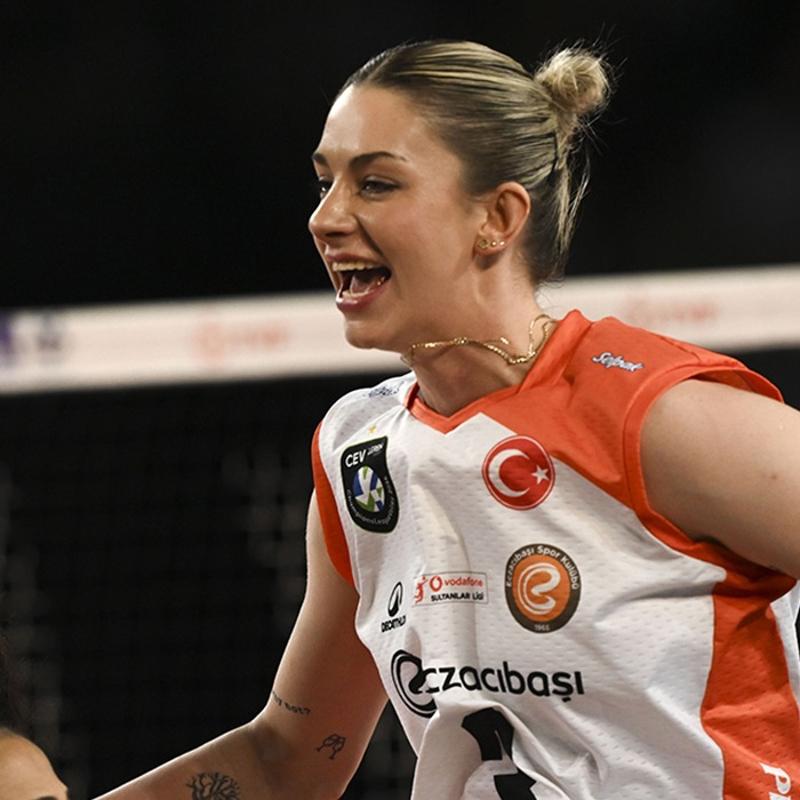 Eczac�ba�� Dynavit, Kupa Voley'de finalde