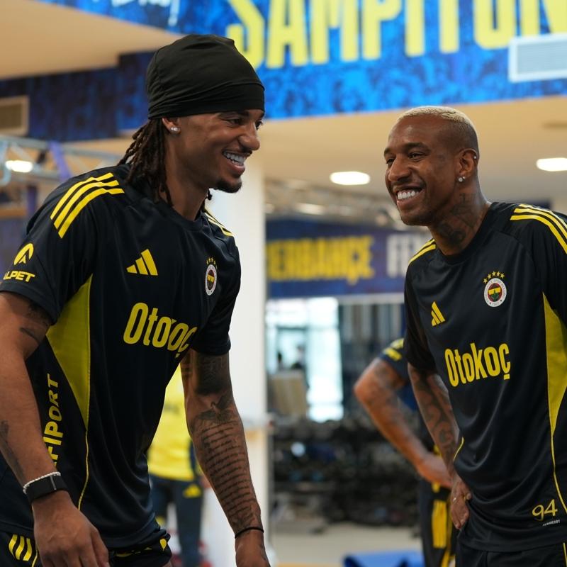 Fenerbah�e, milli arada �al��malar�n� s�rd�r�yor