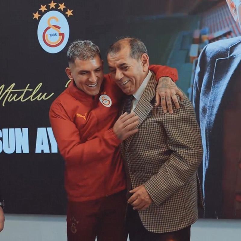Galatasaray Ba�kan� Dursun �zbek'in do�um g�n� kutland�