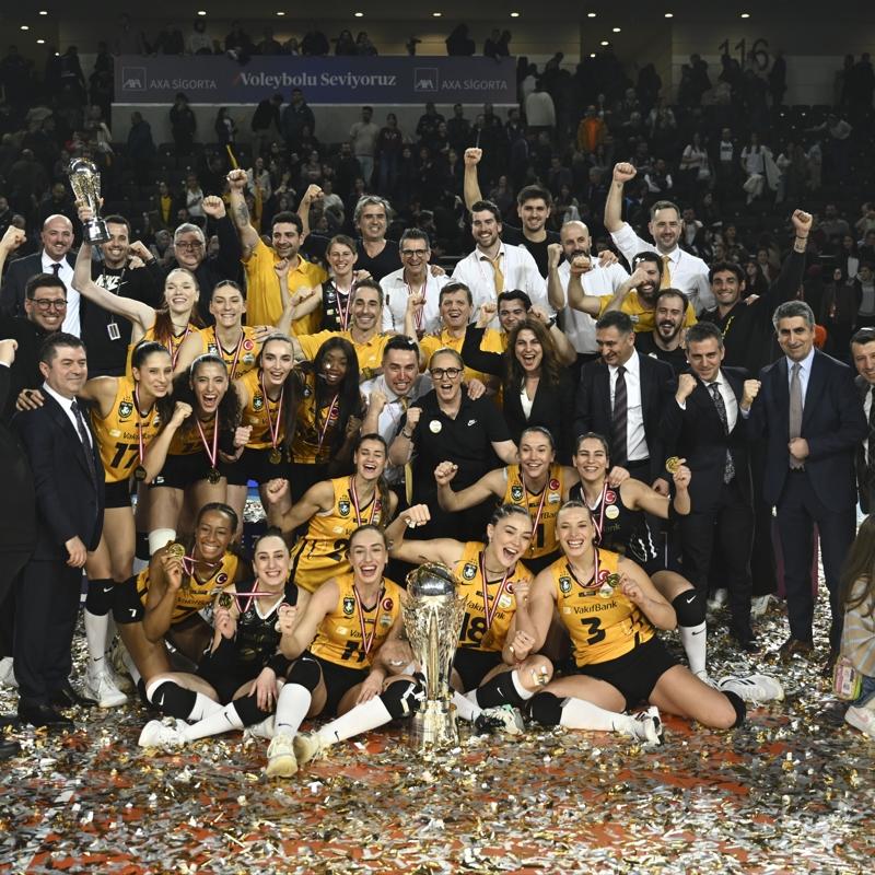 Kupa Voley'de �ampiyon Vak�fBank!