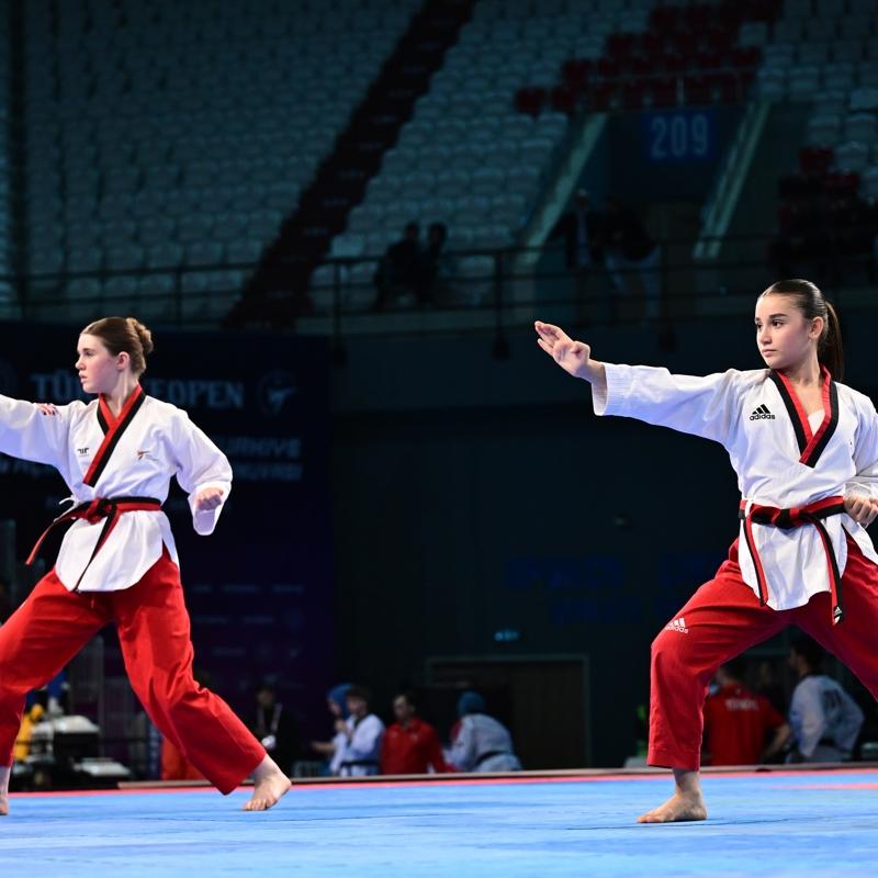 Milli tekvandocular ilk g�nden zirvede