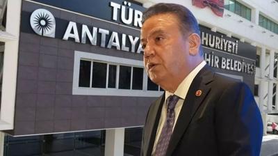 Asr�n yolsuzluk davas�nda yeni geli�me: Muhittin B�cek'in 2 �of�r� g�zalt�na al�nd�