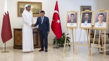 Katar Emiri'nden T�rk temsilcili�ine taziye ziyareti