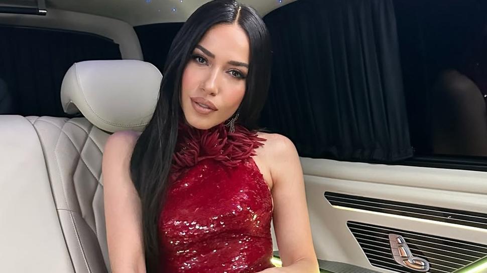 Demet Akalın'la ters düşen Burcu Güneş'ten şoke eden sözler! 'Camiadaki cadılar benden korkuyor'