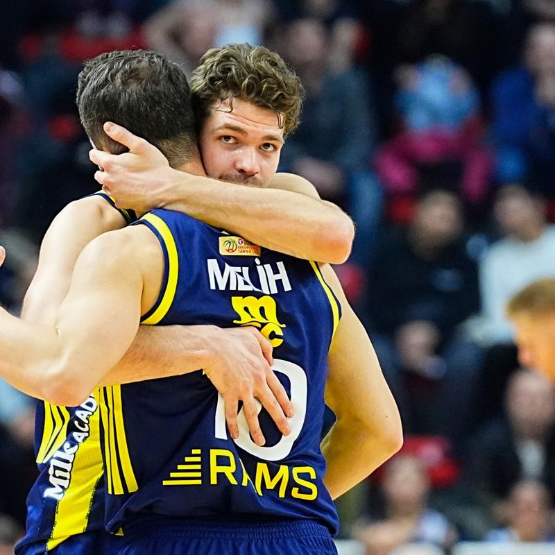 Fenerbah�e Beko'nun konu�u Zalgiris