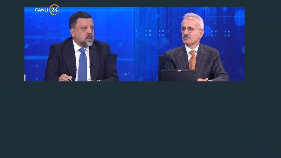 Karadeniz'de T�rk gemisinde patlama... Bakan Uralo�lu: �nsans�z deniz arac�yla vuruldu�unu d���n�yoruz