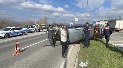 Bolu'da kamyonla �arp��an otomobildeki 6's� �ocuk 9 ki�i yaraland�