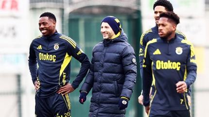 Fenerbah�e, Be�ikta� derbisine haz�rlan�yor