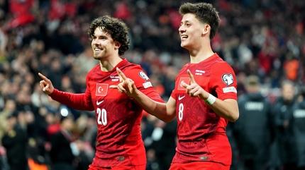 Milli futbolcular gol� a��klad�! �Devre aras�nda konu�tuk...�