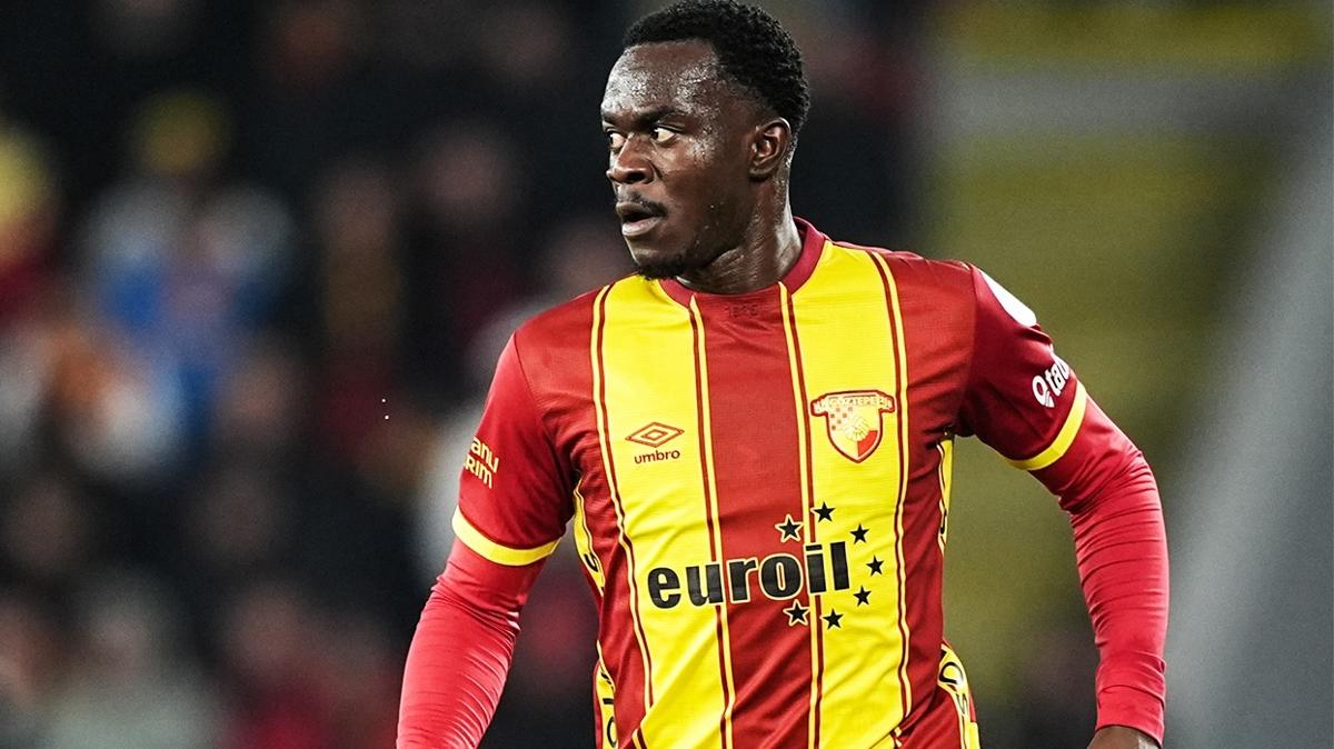 Anthony Dennis Be�ikta� Transfer foto�raflar� resimleri