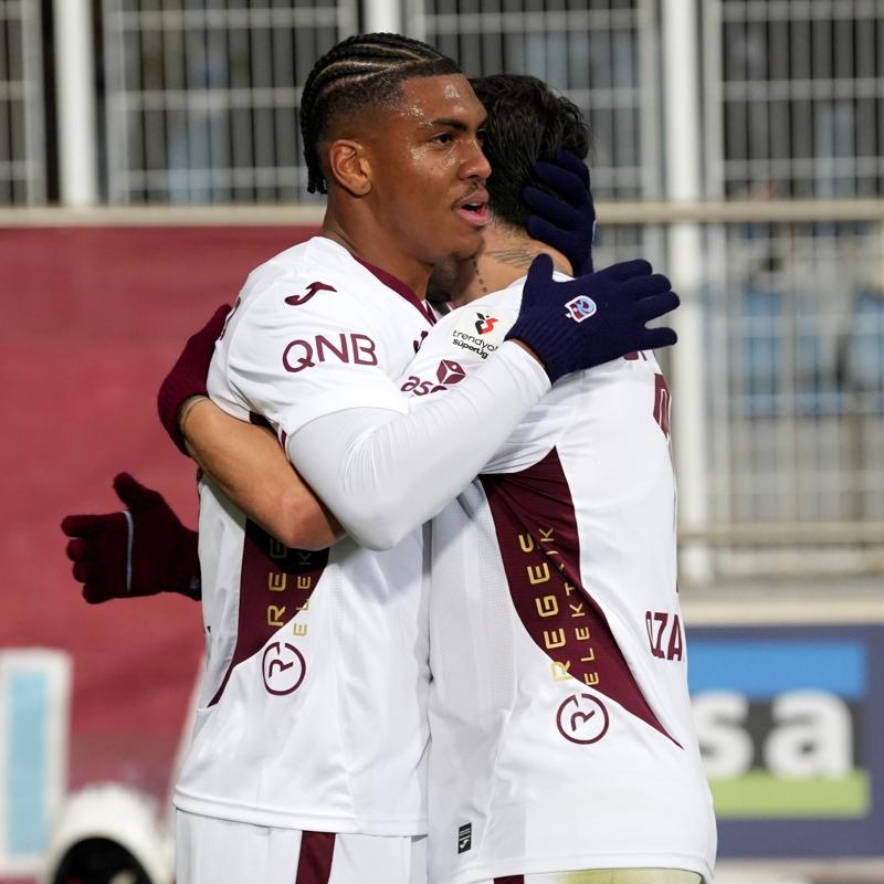 Trabzonspor'dan b�y�k d�n��