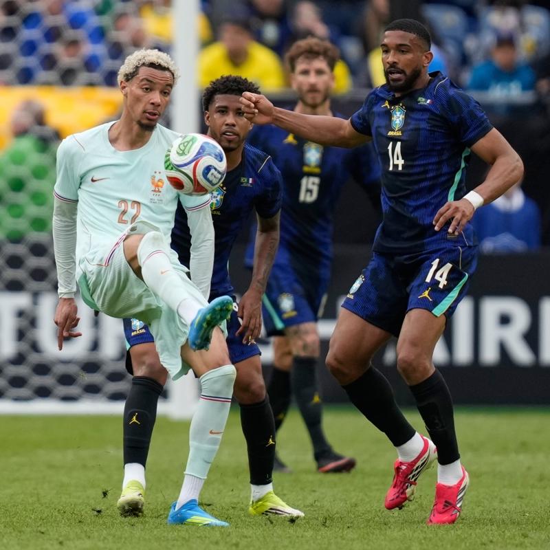 Ederson ve Gabriel Sara'l� Brezilya, Kante'li Fransa'ya di� ge�iremedi