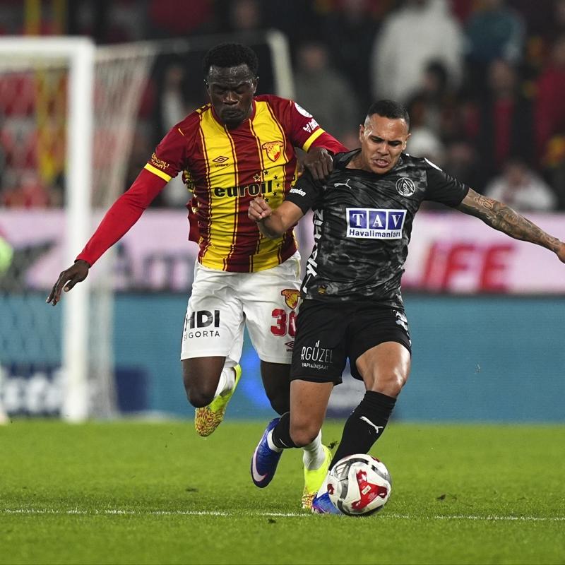 Kartal'dan Dennis hamlesi