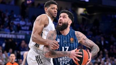 Anadolu Efes, Real Madrid deplasman�nda kay�p