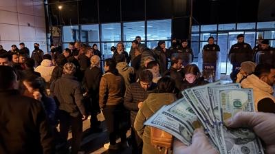 CHP'li belediyede skandal: R��vete su��st�