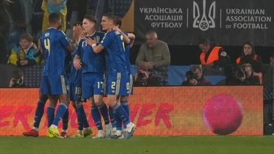 �sve�, Ukrayna'y� yenerek finalde
