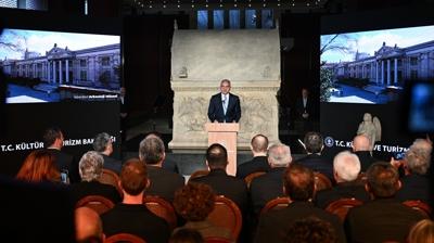 K�lt�r Bakanl���'n�n ortaya ��kard��� 'Melek heykeli' Fener Rum Patri�i'ne teslim edildi