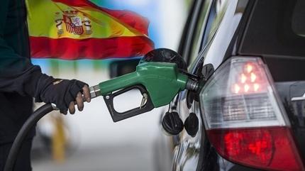 Ucuz akaryak�t i�in solu�u �spanya'da ald�lar: Buradan benzin almak �ok daha uygun