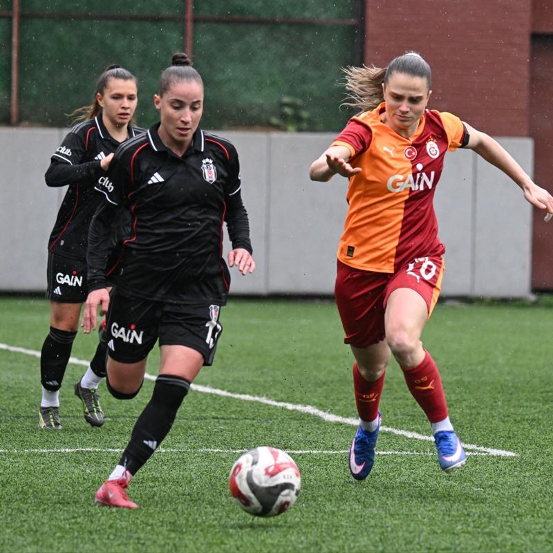 8 goll� derbi! Be�ikta� ile Galatasaray yeni�emedi