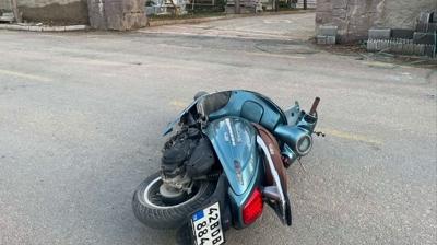 Motosikletle duvara �arpan 11 ya��ndaki �ocuk �ld�