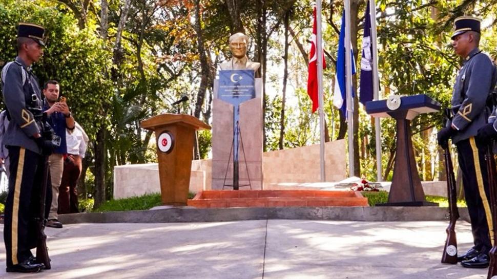 Atatürk büstlü park açıldı! El Salvador'da Türkiye imzası