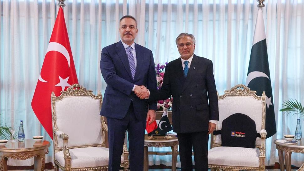 Bakan Fidan, Pakistan Dışişleri Bakanı Muhammad İshak Dar ile görüştü