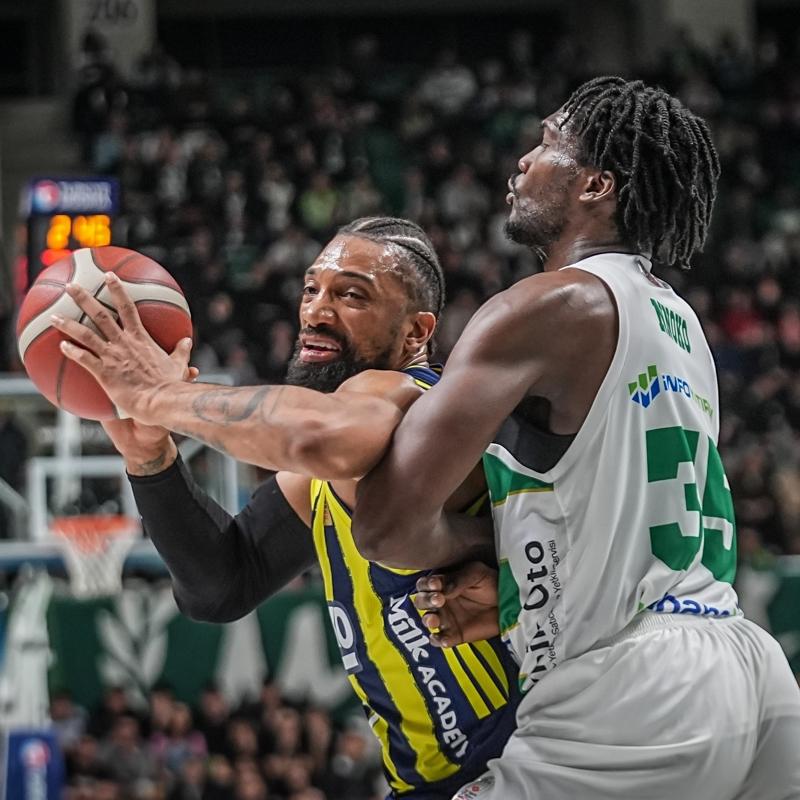 Fenerbah�e Beko, Bursaspor deplasman�nda kay�p