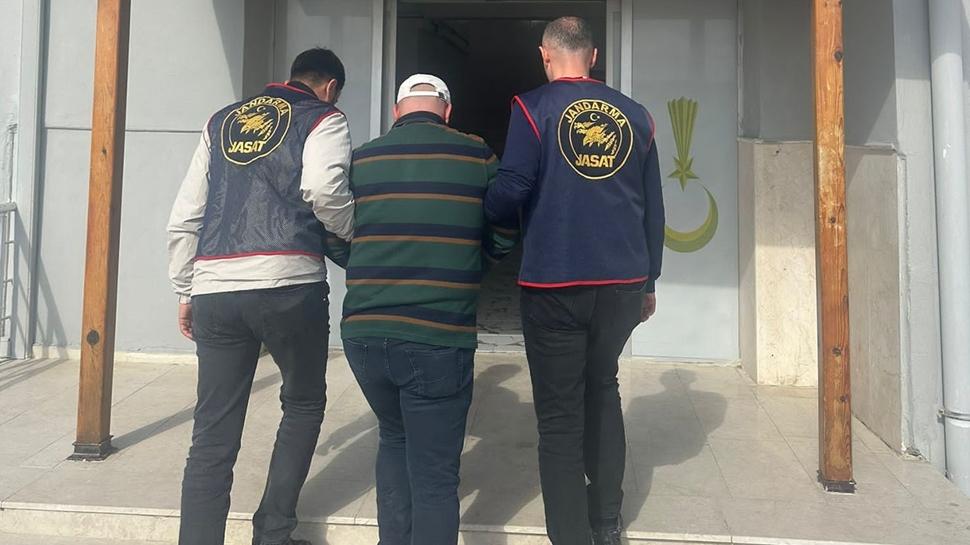 JASAT enseledi! Farklı kimliklerle 9 yıldır kaçıyordu