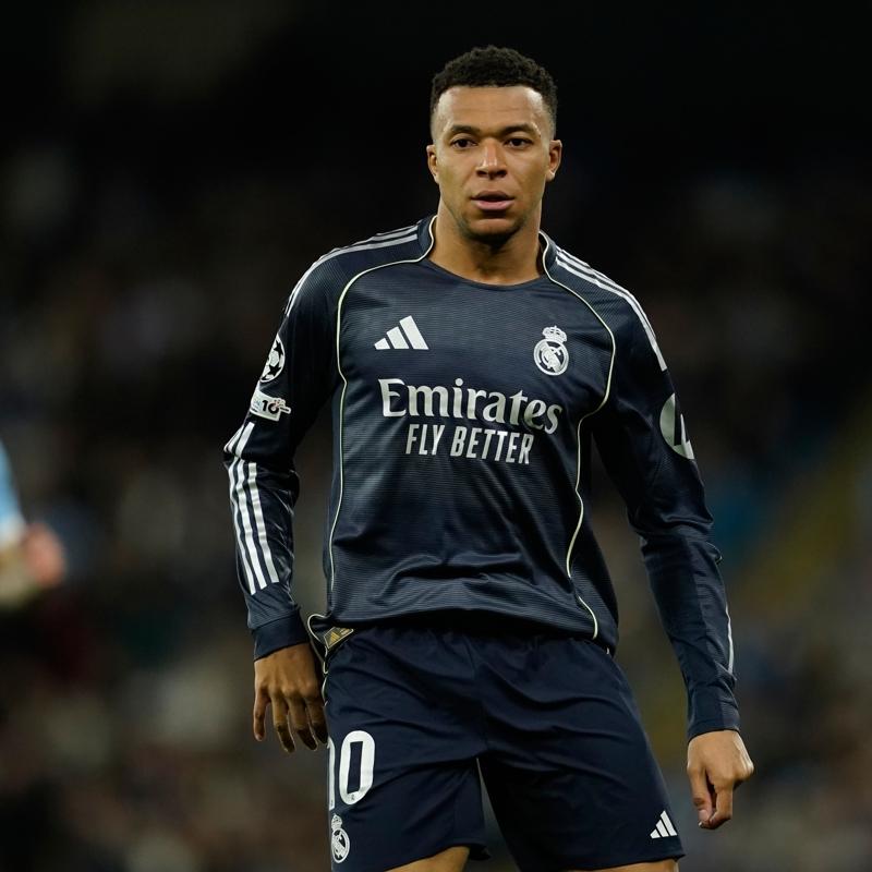 Kylian Mbappe: Real Madrid, �spanya'daki insanlar i�in bir din gibi