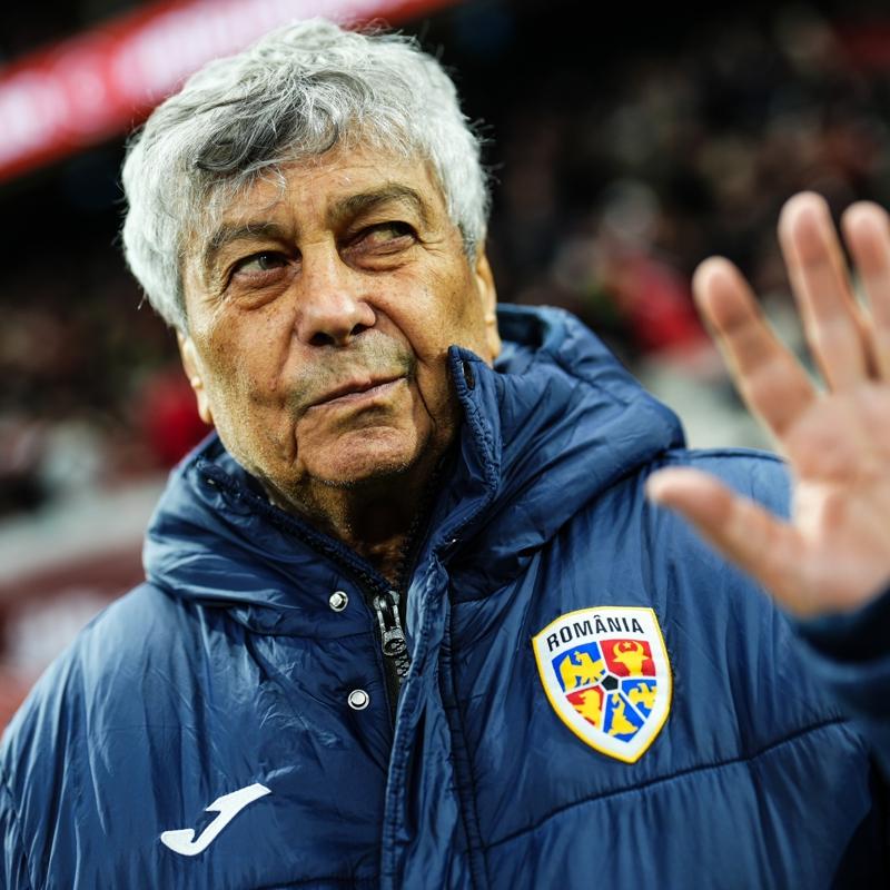 Mircea Lucescu'ya Galatasaray'dan ge�mi� olsun mesaj�